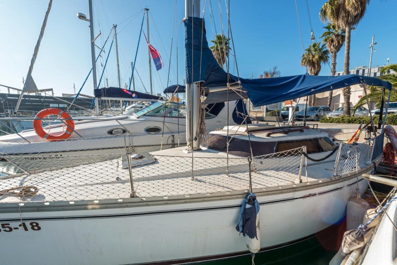 Pequeno Velero En Port Forum Ideal Para Backpackers Sant Adria de Besos Exterior foto